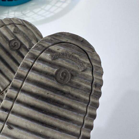 Cat & Jack Tie Dye Rainbow Slide On Sandals - Picture 6 of 6